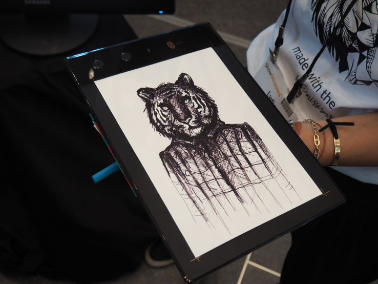 Pad de dessin intelligent ISKN apprend quelques nouveaux trucs